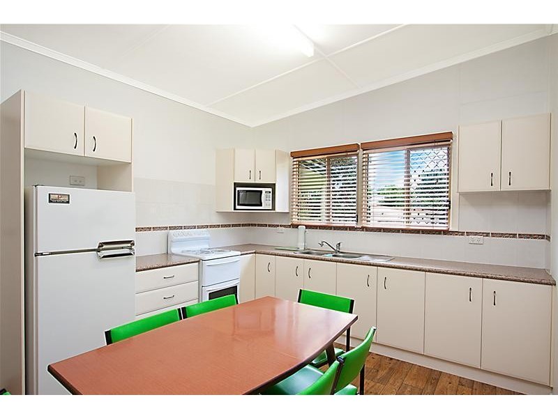 74 Fifth Avenue, Palm Beach QLD 4221