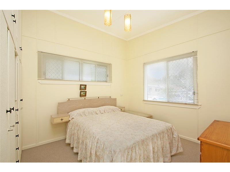 74 Fifth Avenue, Palm Beach QLD 4221