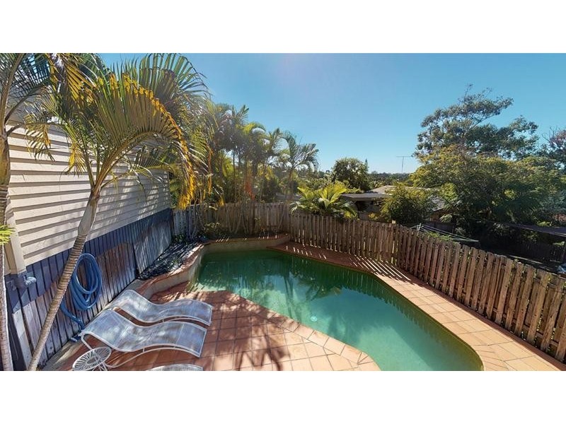 10 Hovea Court, Elanora QLD 4221