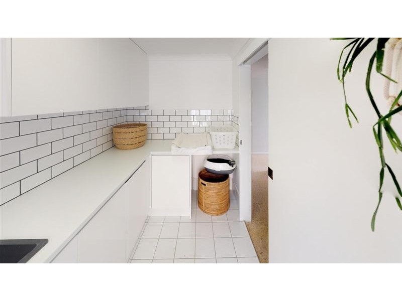 10 Hovea Court, Elanora QLD 4221