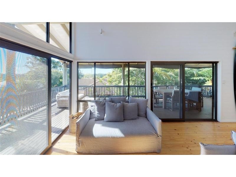 10 Hovea Court, Elanora QLD 4221