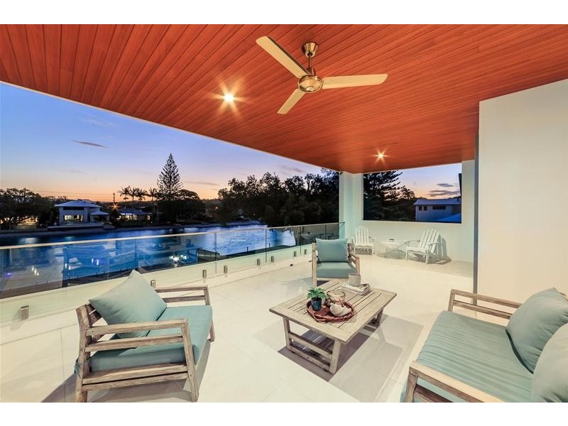 40 Parnki Parade, Palm Beach QLD 4221