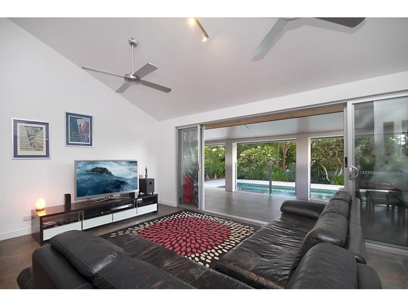 15 Beaumont Court, Currumbin Waters QLD 4223