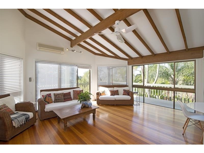 28 Swanbourne Way, Elanora QLD 4221