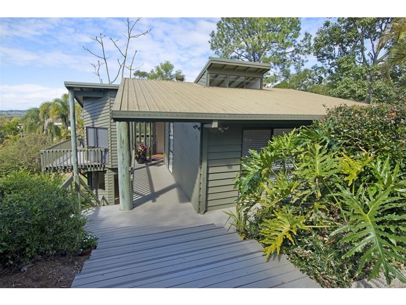 28 Swanbourne Way, Elanora QLD 4221