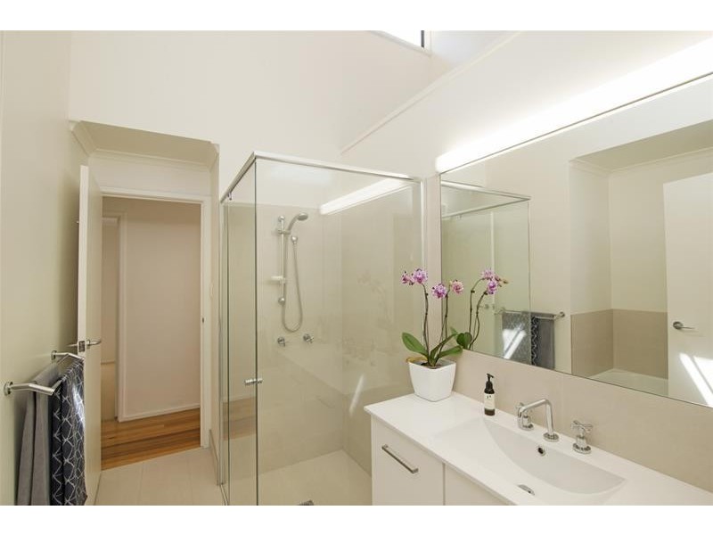 28 Swanbourne Way, Elanora QLD 4221