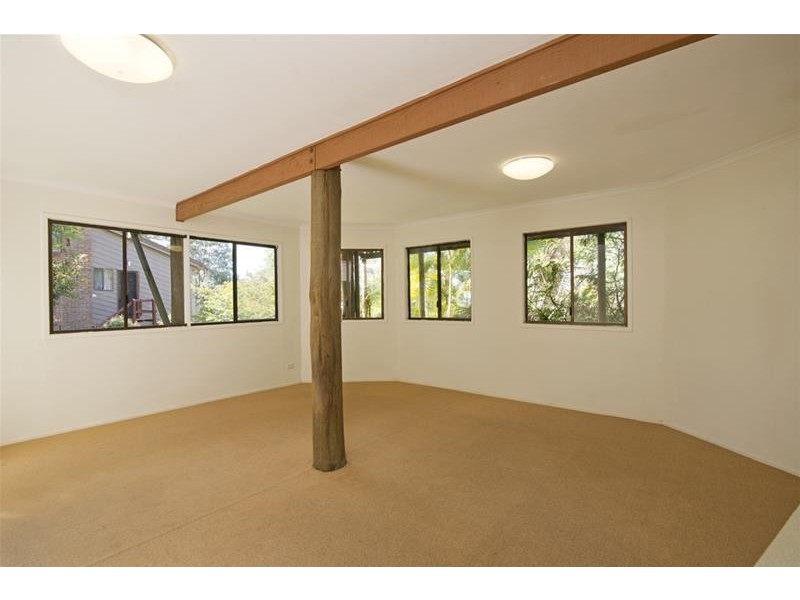 28 Swanbourne Way, Elanora QLD 4221