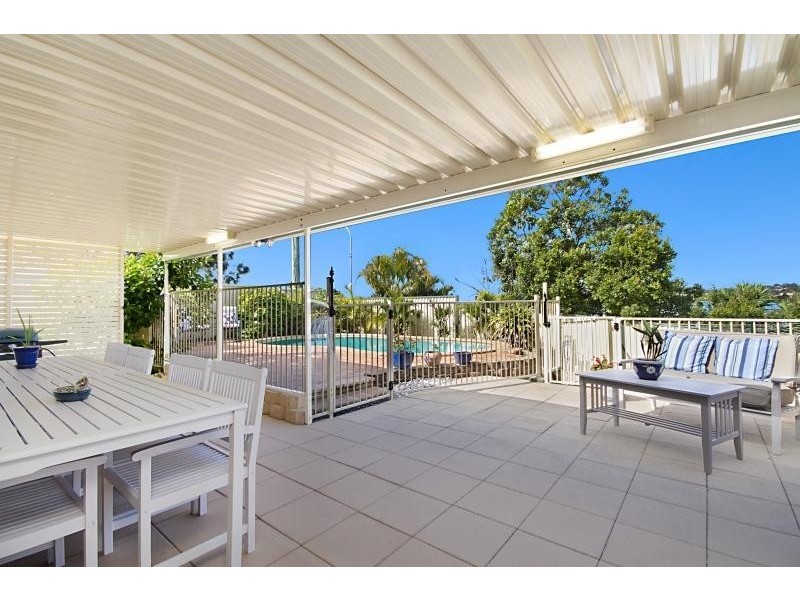 2 Numidia Street, Currumbin Waters QLD 4223