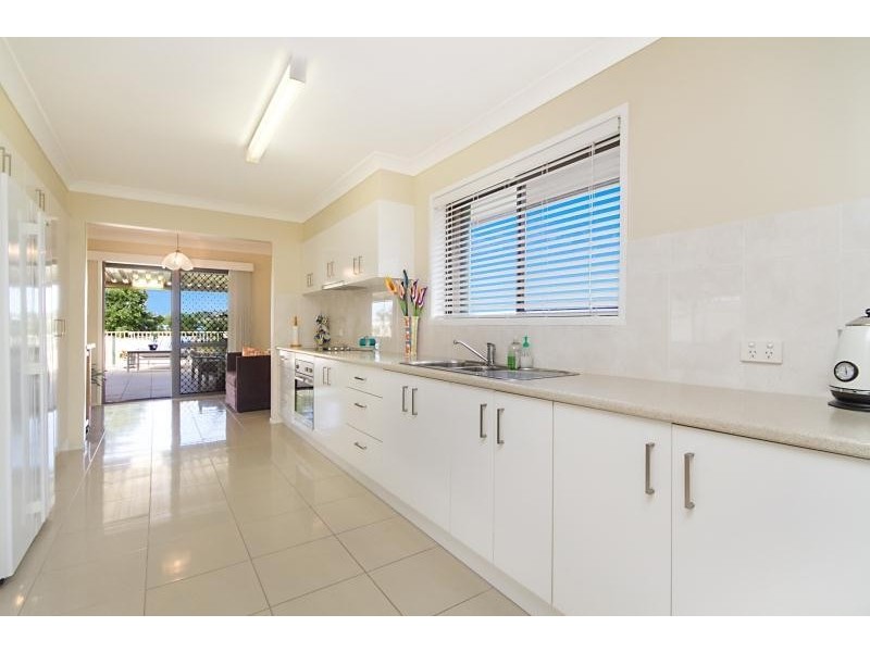 2 Numidia Street, Currumbin Waters QLD 4223