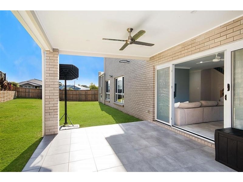 4 Beacon Court, Elanora QLD 4221