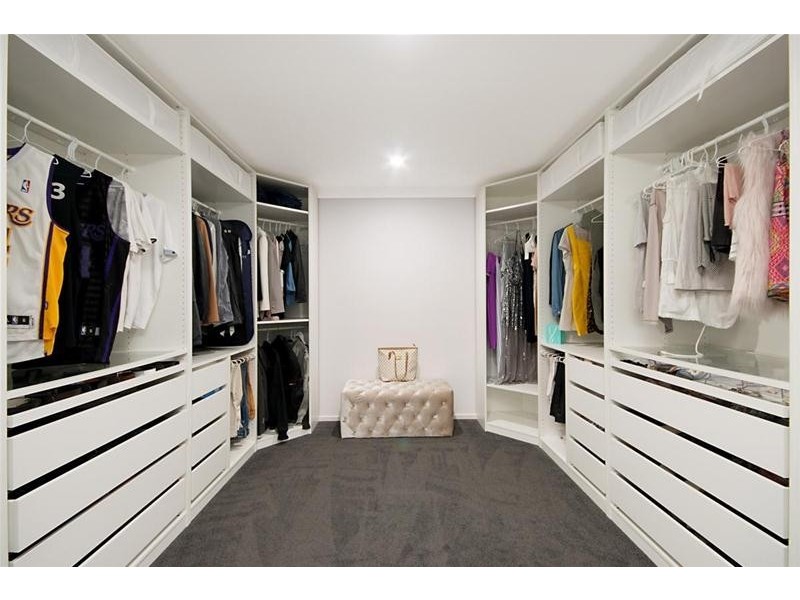 4 Beacon Court, Elanora QLD 4221