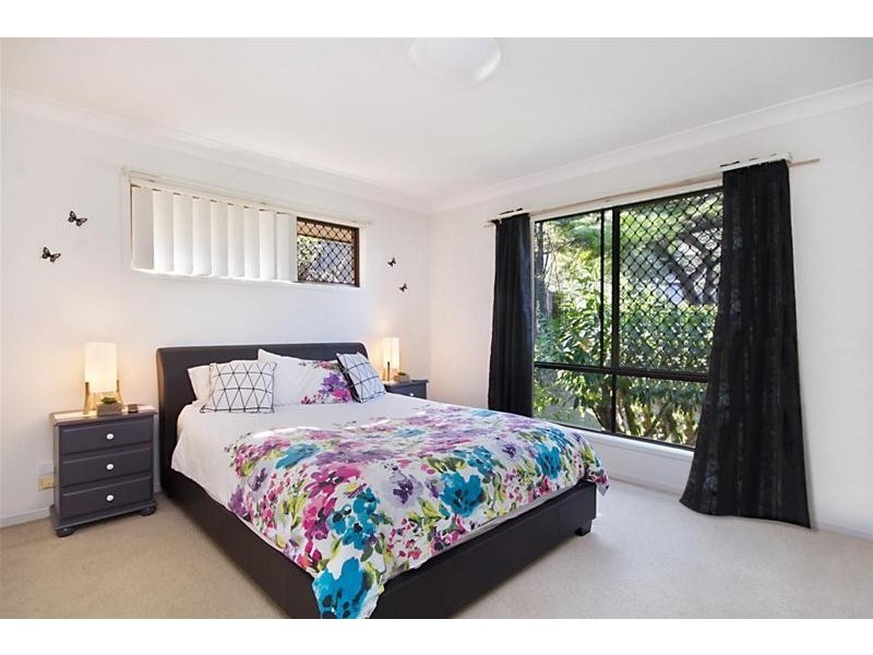 100 K P McGrath Drive, Elanora QLD 4221