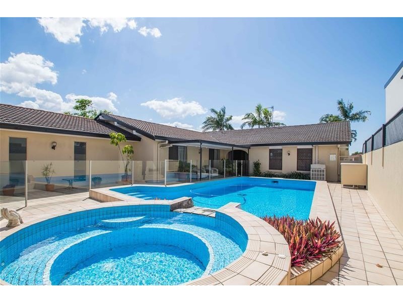 13 Boomerang Crescent, Bundall QLD 4217