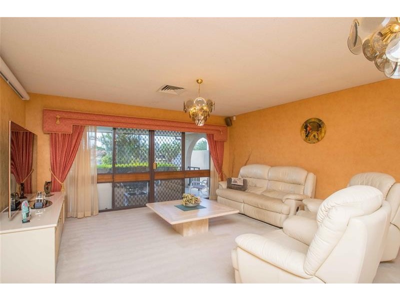 13 Boomerang Crescent, Bundall QLD 4217