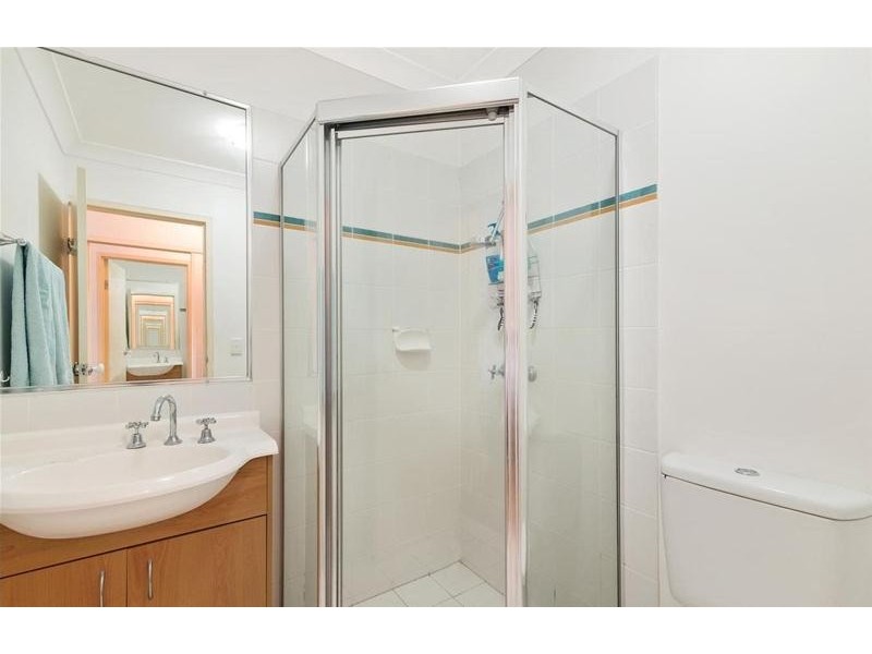 16/4 Mawarra  Street, Palm Beach QLD 4221