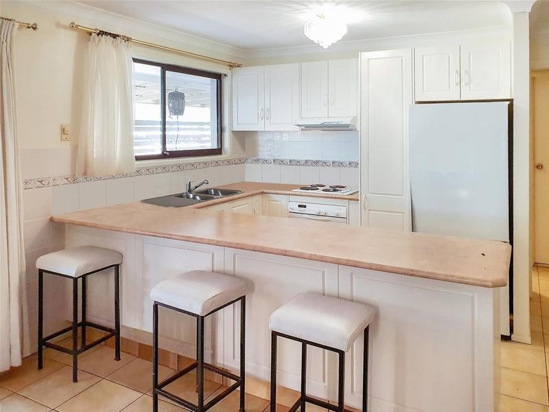 1/35 Twenty Seventh  Avenue, Palm Beach QLD 4221