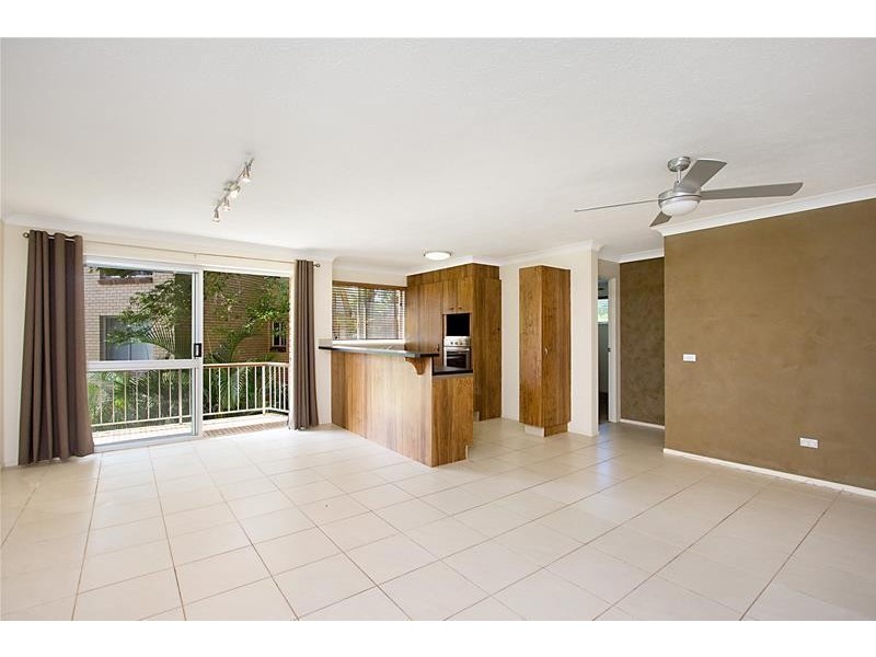 9/9 Twenty Eighth Avenue, Palm Beach QLD 4221