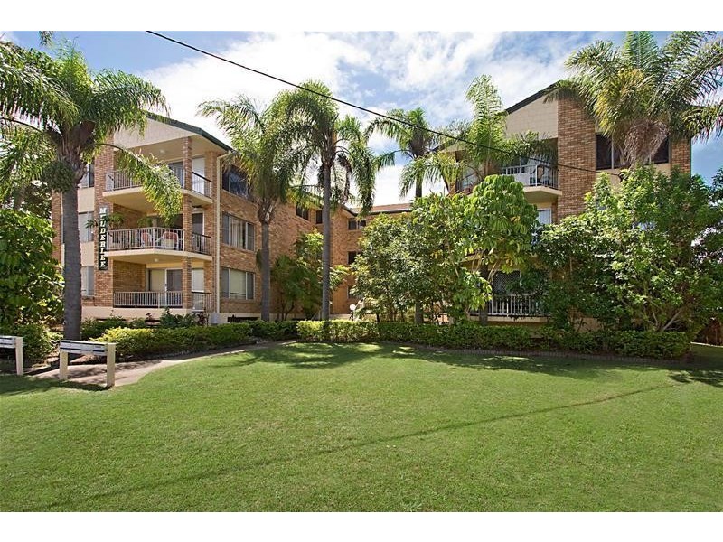 9/9 Twenty Eighth Avenue, Palm Beach QLD 4221