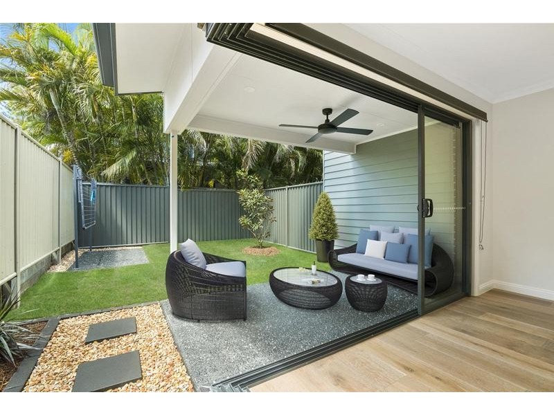 1 & 2/18 Thirteenth Avenue, Palm Beach QLD 4221
