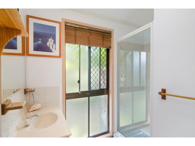 83 Avocado Street, Elanora QLD 4221