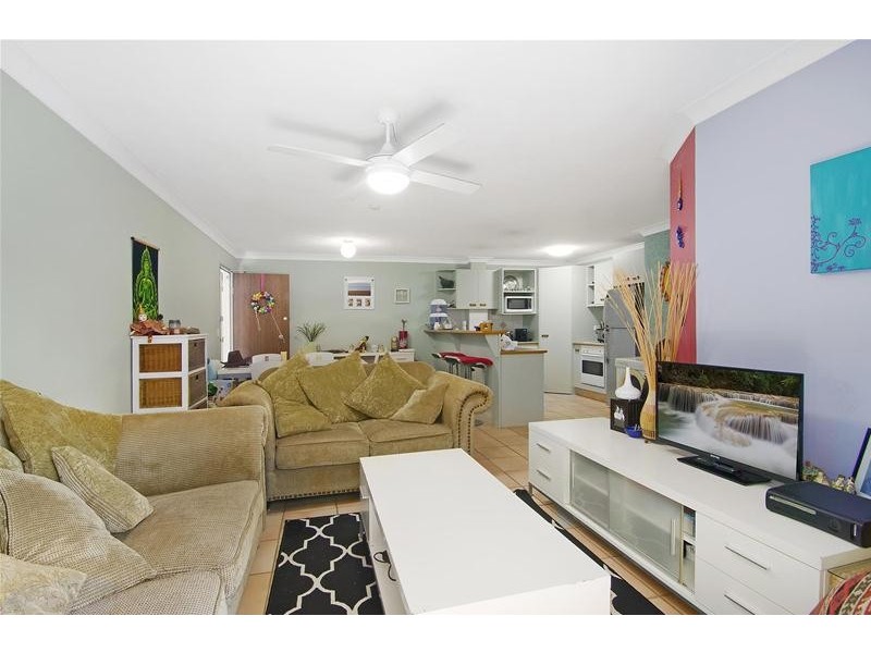 2/8 Nalla Court, Palm Beach QLD 4221