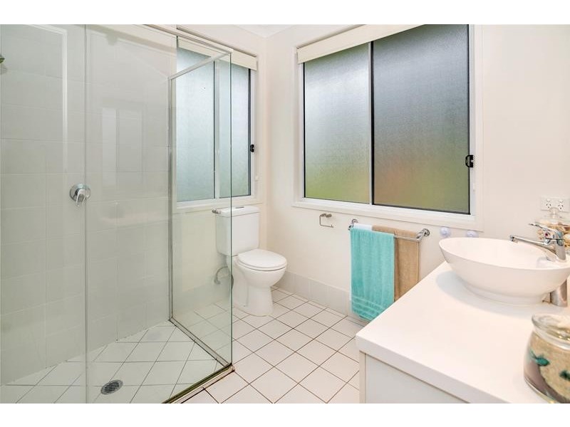 2/11 Benaroon Court, Tallebudgera QLD 4228