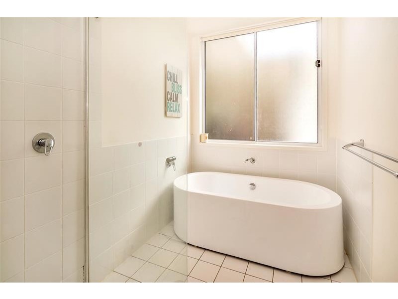 2/11 Benaroon Court, Tallebudgera QLD 4228