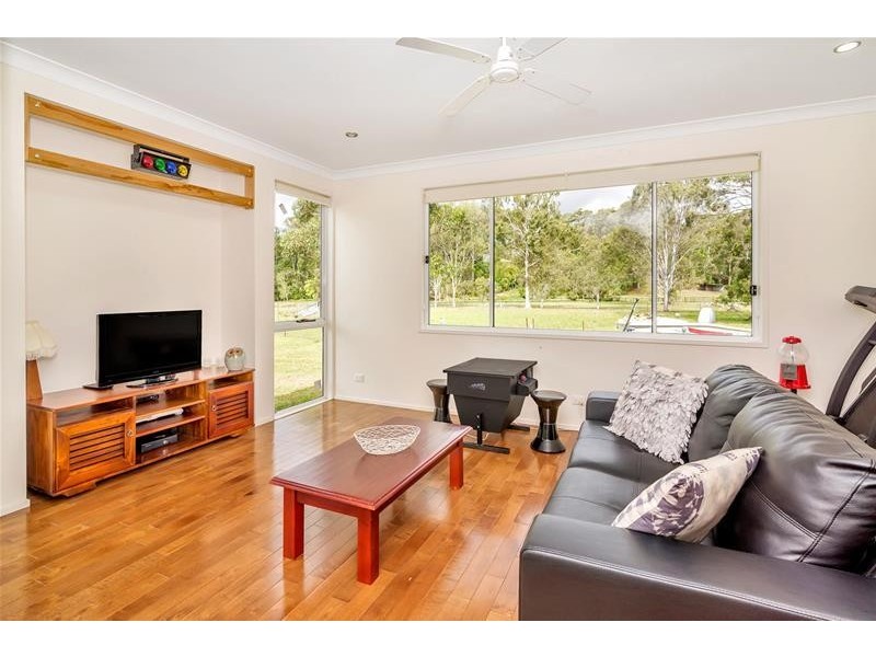 2/11 Benaroon Court, Tallebudgera QLD 4228