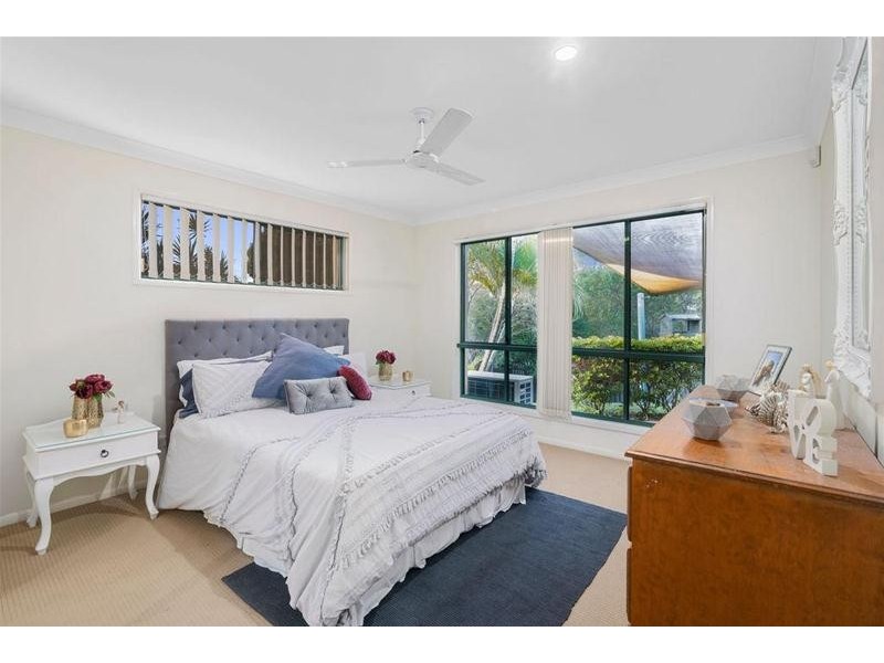 18 Leopard Avenue, Elanora QLD 4221