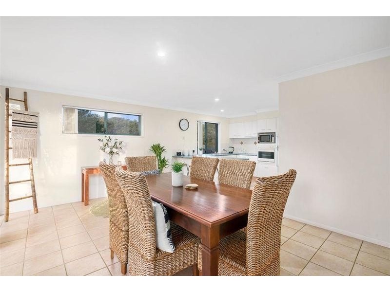 18 Leopard Avenue, Elanora QLD 4221