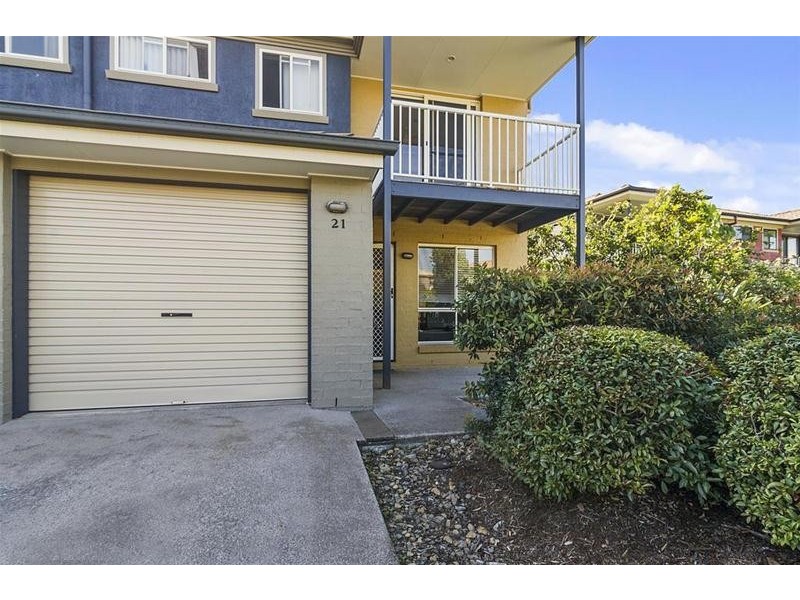 21/31 Archipelago Street, Pacific Pines QLD 4211