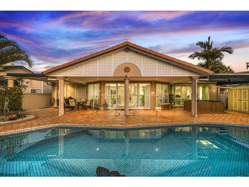 208 Nineteenth Avenue, Elanora QLD 4221