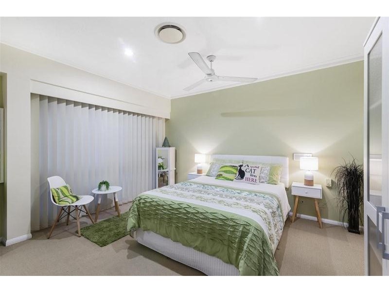 208 Nineteenth Avenue, Elanora QLD 4221