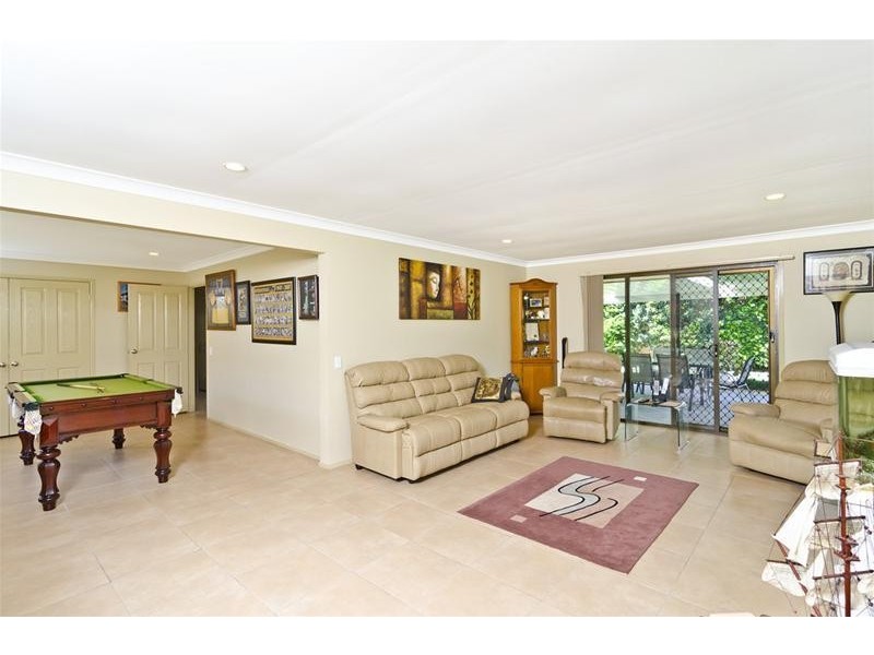 4 Diplacus Drive, Palm Beach QLD 4221