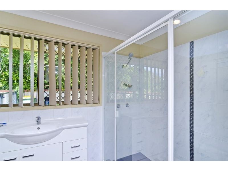 4 Diplacus Drive, Palm Beach QLD 4221