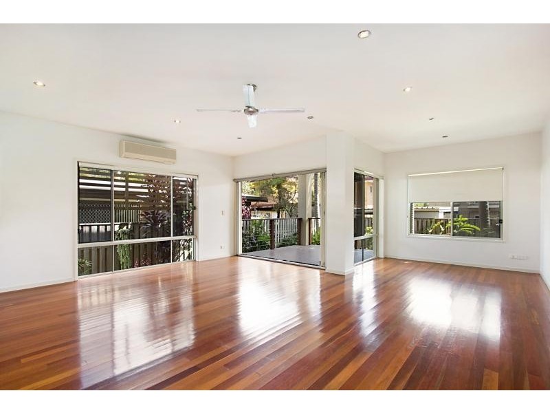 1/21 Hooper Drive, Currumbin QLD 4223