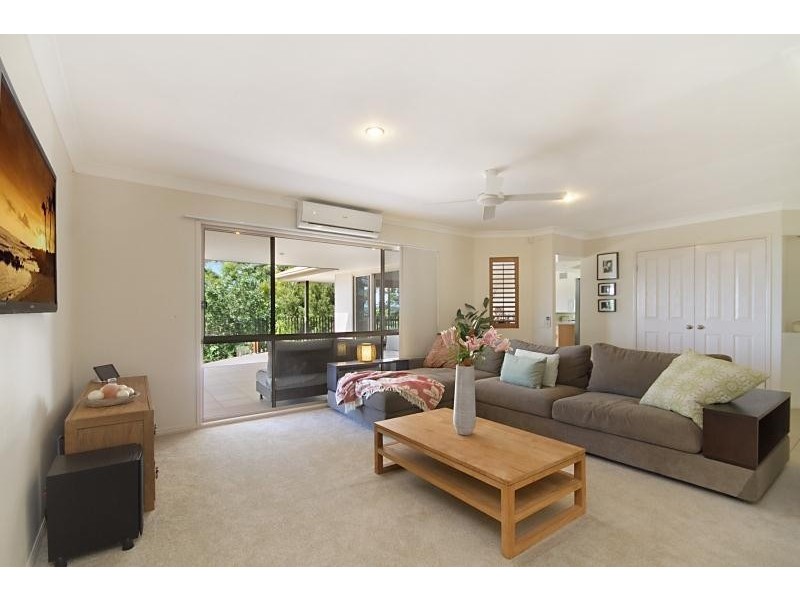 8 Simpsons Road, Currumbin Waters QLD 4223