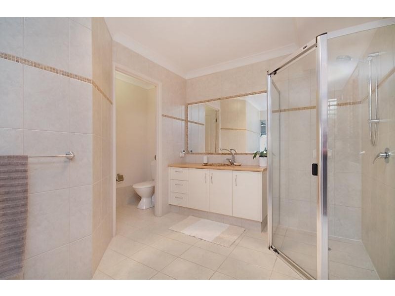 8 Simpsons Road, Currumbin Waters QLD 4223