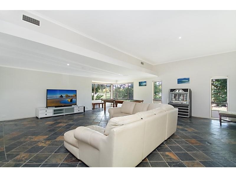 406 Tallebudgera Creek Road, Tallebudgera Valley QLD 4228