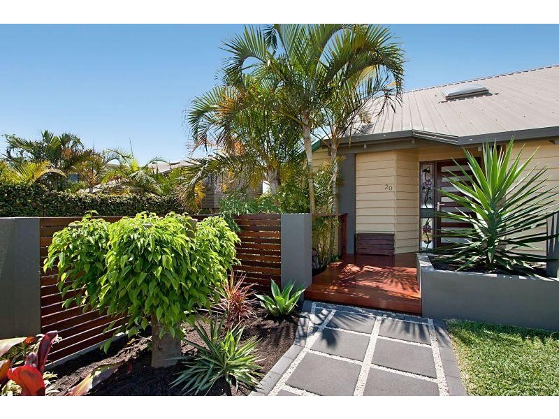 20 Doubleview Drive, Elanora QLD 4221