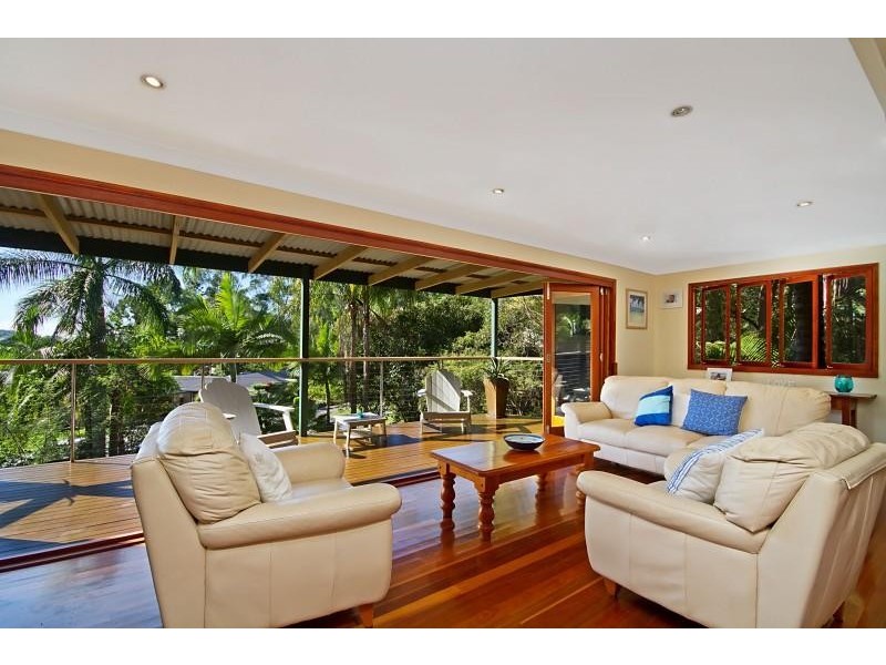 5 Gough Place, Currumbin Waters QLD 4223
