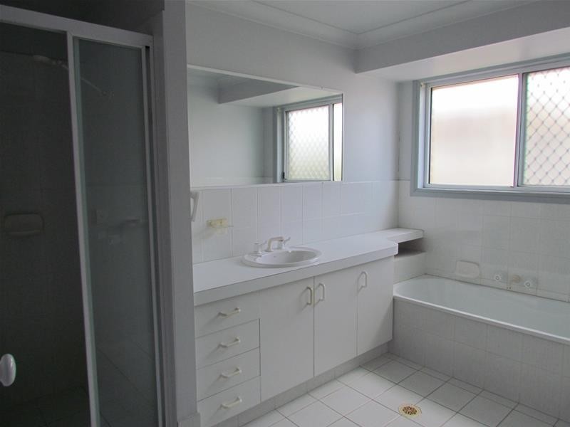 29 Agave Street, Elanora QLD 4221