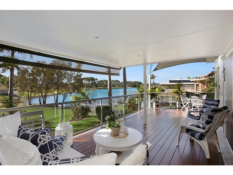 89 Murtha Drive, Elanora QLD 4221