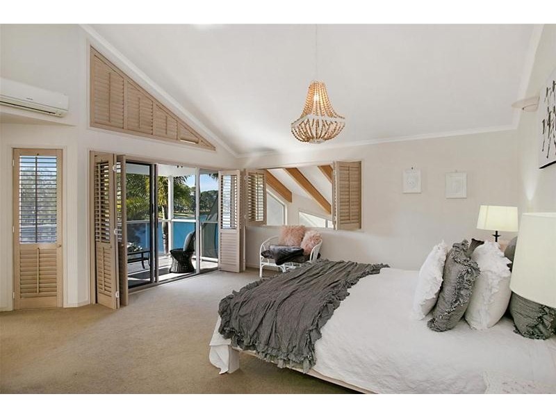 89 Murtha Drive, Elanora QLD 4221