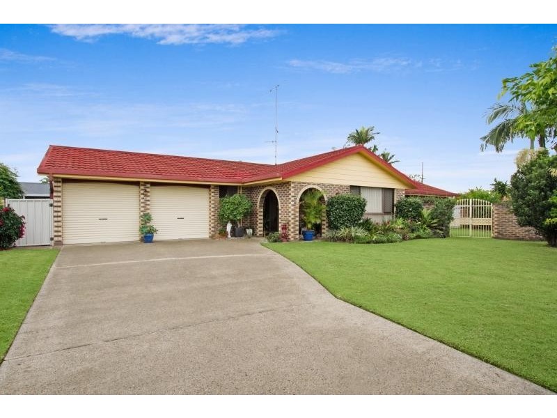 17 Sycamore Place, Palm Beach QLD 4221