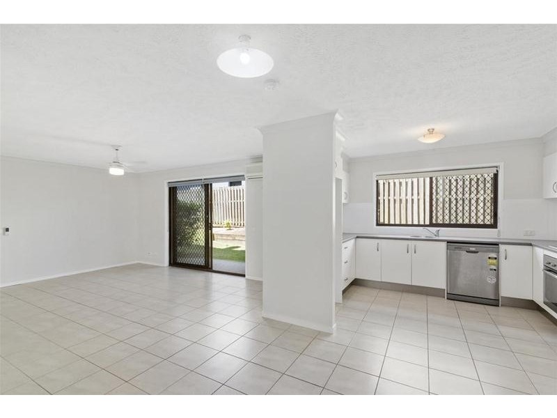 1/14 Fourteenth Avenue, Palm Beach QLD 4221