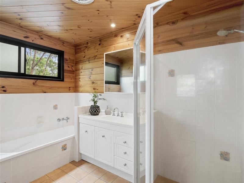 128 Simpsons Road, Currumbin Waters QLD 4223