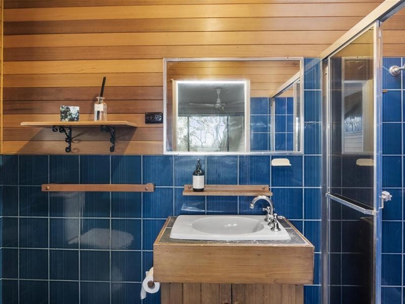 128 Simpsons Road, Currumbin Waters QLD 4223