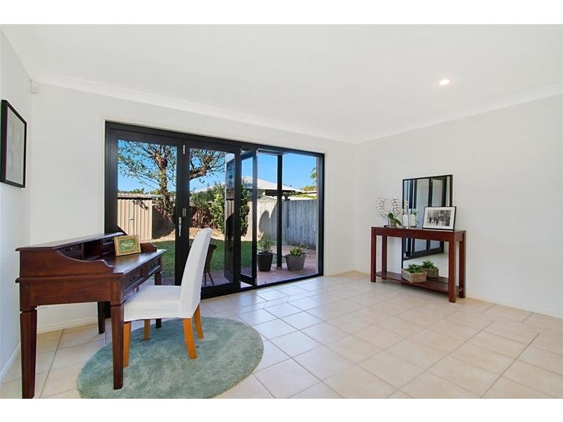 2/75 Laguna Avenue, Palm Beach QLD 4221