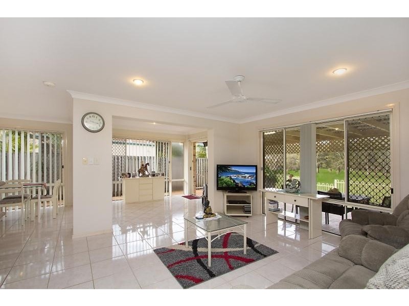 46 Ottelia Drive, Elanora QLD 4221